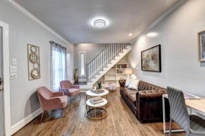 Centrally Located Lux Home - Sleeps 14